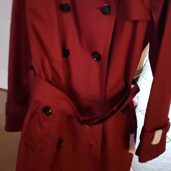 JUST SOLD ELSEWHERE ❣️COACH Trench Coat - Picture 3 of 16
